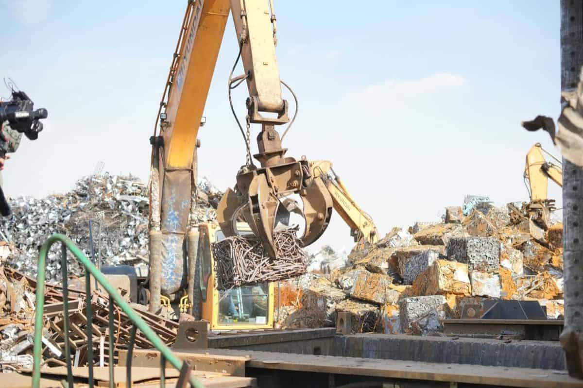 Stockholms Metallåtervinning – Sälj metallskrot i Stockholms län — en verifierad gård hör av sig direkt